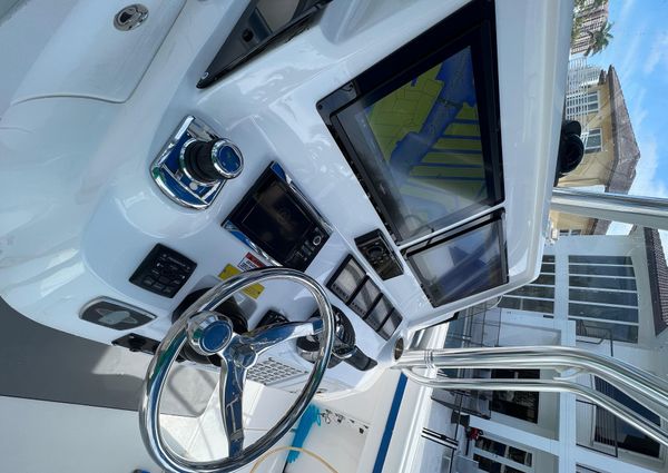 Intrepid 400 Center Console image