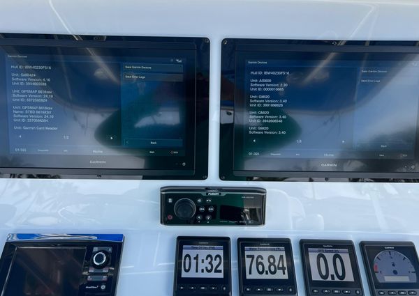 Intrepid 400 Center Console image