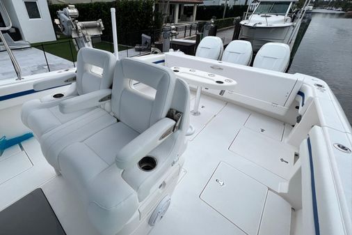 Intrepid 400 Center Console image