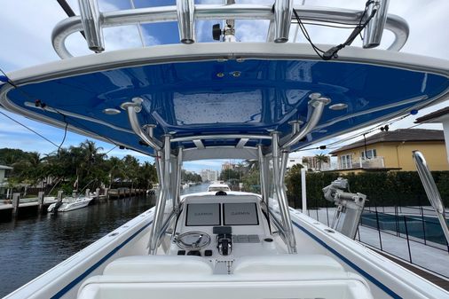 Intrepid 400 Center Console image