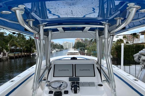 Intrepid 400 Center Console image