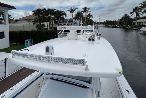 Intrepid 400 Center Console image