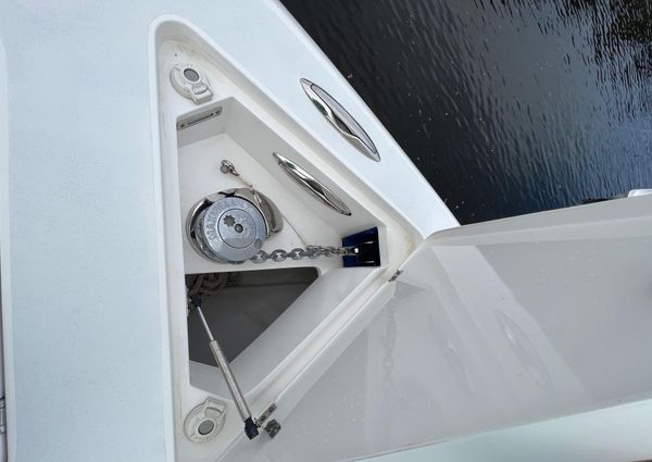 Intrepid 400 Center Console image