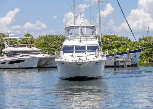 Sea Ray 480 Sedan Bridge image