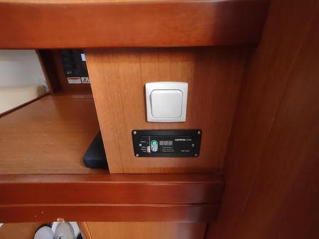 Beneteau Oceanis 37 image