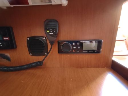 Beneteau Oceanis 37 image