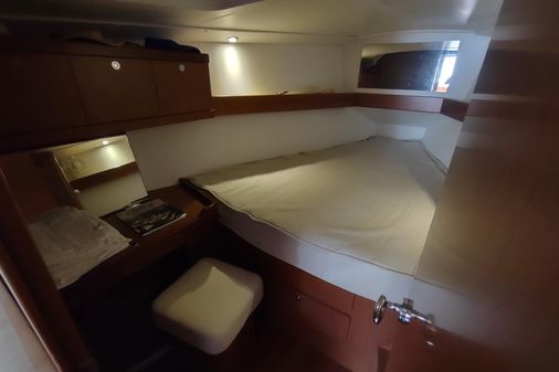 Beneteau Oceanis 37 image