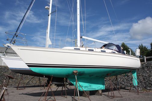 Tartan 34-2 Scheel Keel image