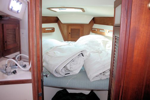 Tartan 34-2 Scheel Keel image