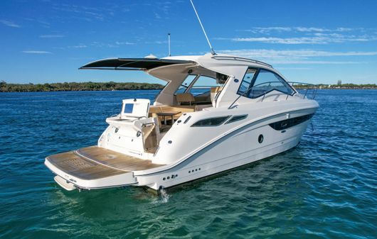 Sea Ray Sundancer 350 Coupe image