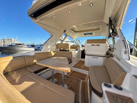 Sea Ray Sundancer 350 Coupe image