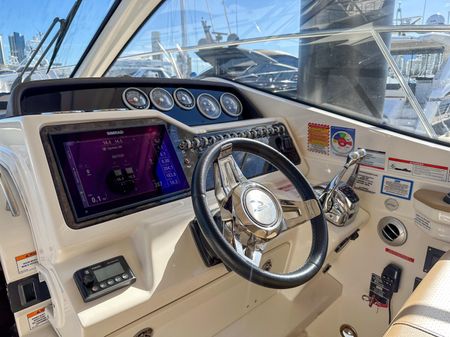 Sea Ray Sundancer 350 Coupe image