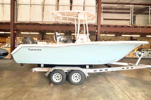 Tidewater 220 CC image