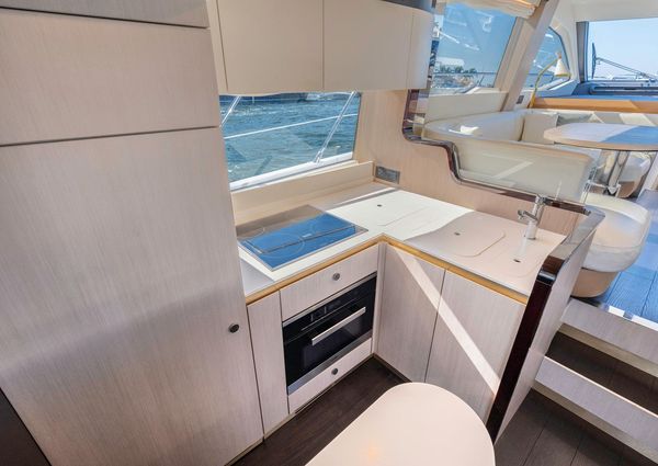 Azimut Flybridge 55 image