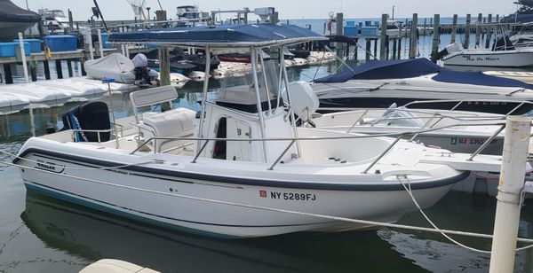 Boston-whaler 210-OUTRAGE image