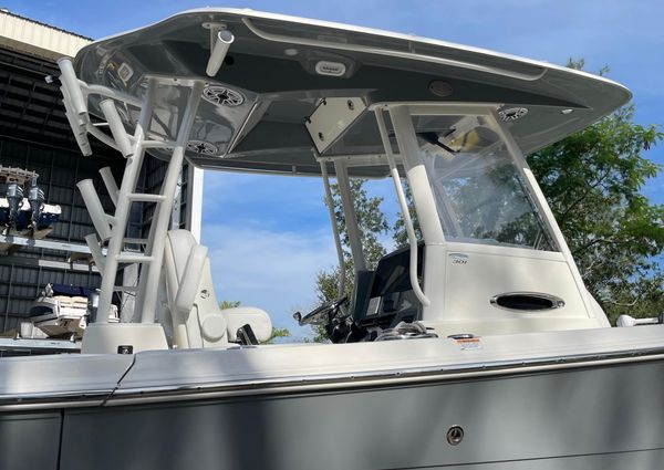 Cobia 301-CENTER-CONSOLE image