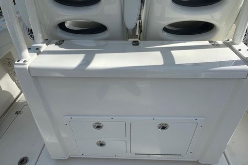 Cobia 301-CENTER-CONSOLE image