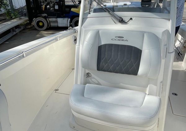 Cobia 301-CENTER-CONSOLE image