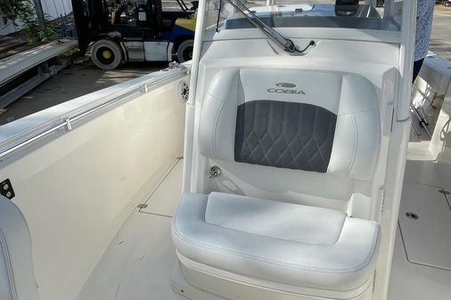 Cobia 301-CENTER-CONSOLE image