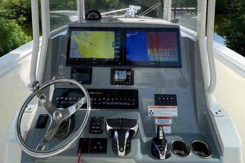 Cobia 301-CENTER-CONSOLE image