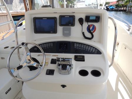 Boston Whaler 320 Outrage Cuddy Cabin image