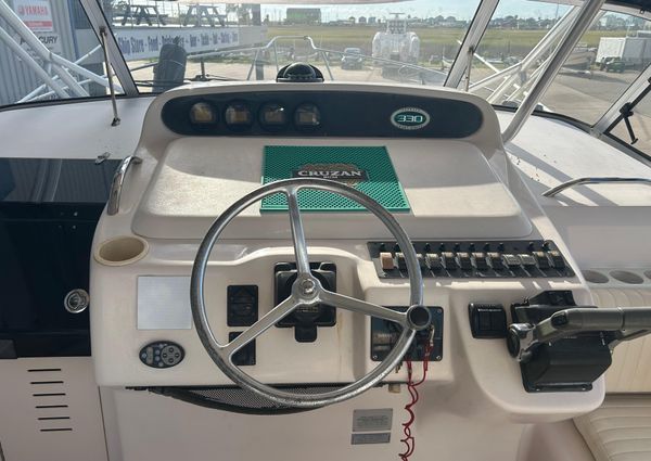 Grady-White Express 330 image