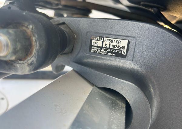 Grady-White Express 330 image