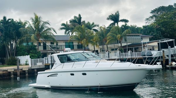 Tiara Yachts 3600 Sovran 