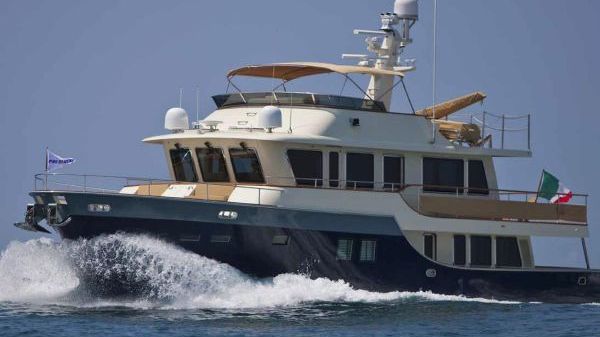 President 660 Expedition Yacht