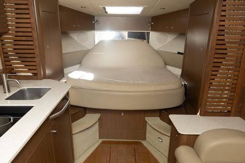 Sea Ray 370 Sundancer image