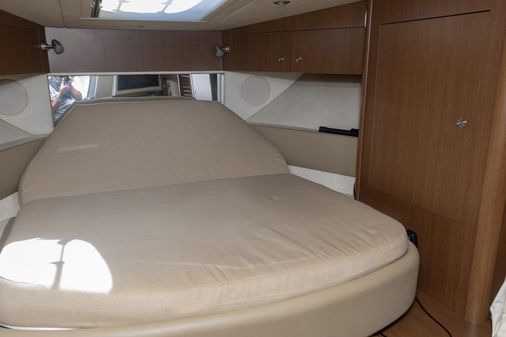 Sea Ray 370 Sundancer image