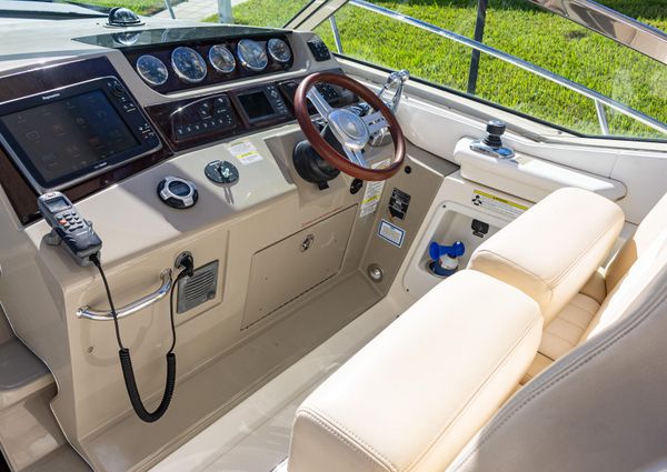 Sea Ray 370 Sundancer image