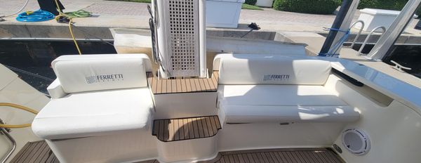 Ferretti Yachts 470 image