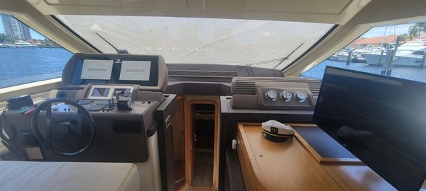 Ferretti Yachts 470 image