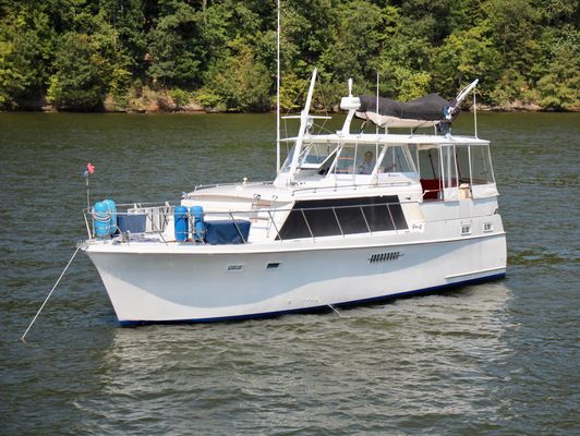 Hatteras 41-DOUBLE-CABIN - main image