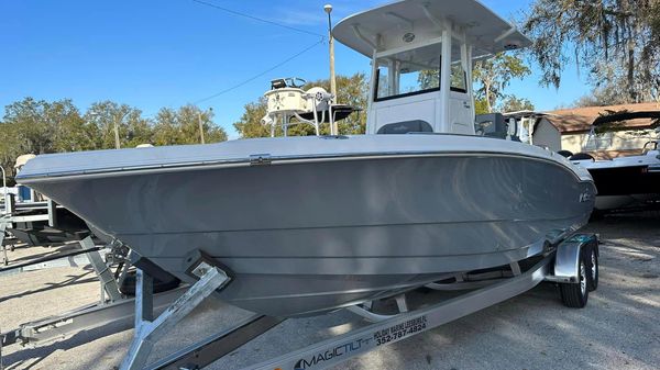 NauticStar 251 Hybrid 