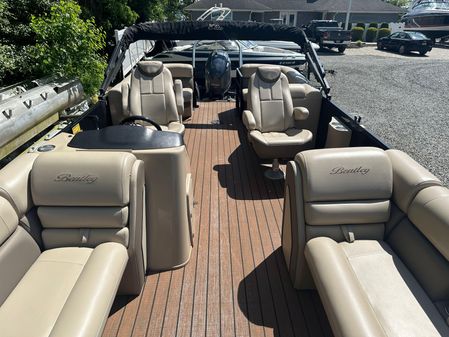 Bentley-pontoons 250-ELITE image