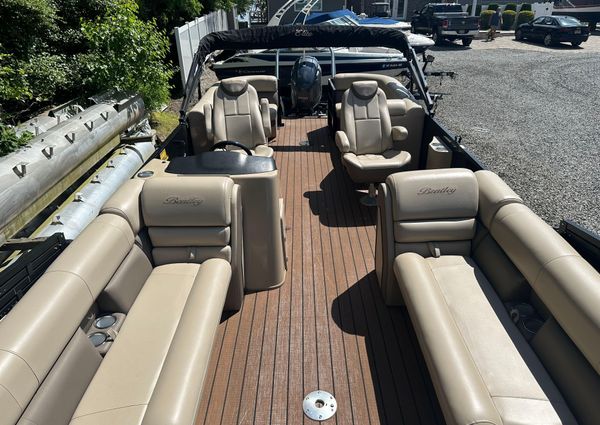 Bentley-pontoons 250-ELITE image