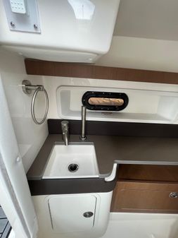 Sea Ray 290 Sundeck image