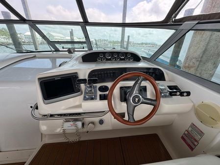 Sea Ray 330 Sundancer image