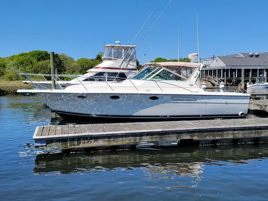 Tiara-yachts 31-OPEN-CUMMINS-DIESEL - main image