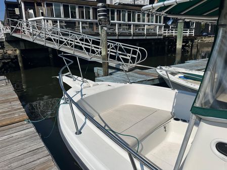 Boston-whaler 230-OUTRAGE image