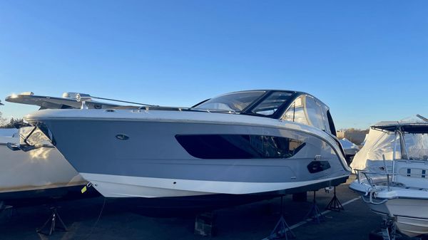 Sea Ray 370 Sundancer 