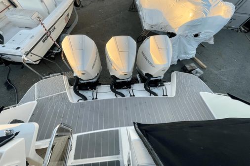 Sea Ray 370 Sundancer image