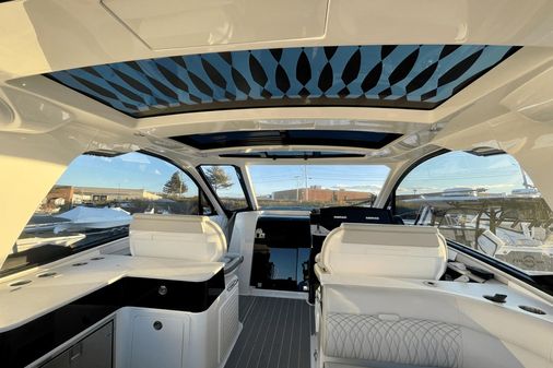 Sea Ray 370 Sundancer image