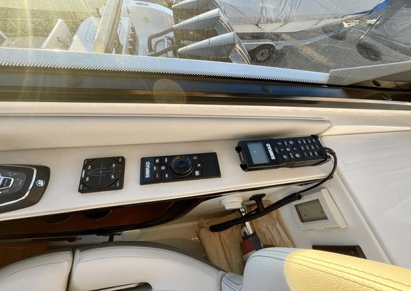 Sea Ray 370 Sundancer image