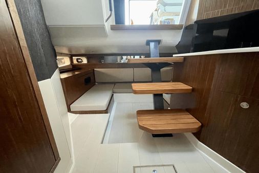 Sea Ray 370 Sundancer image