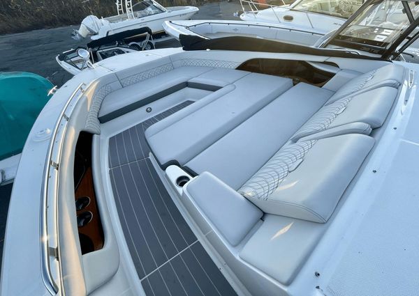 Sea Ray 370 Sundancer image