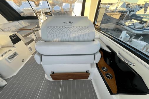 Sea Ray 370 Sundancer image