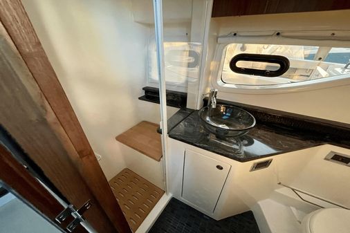 Sea Ray 370 Sundancer image